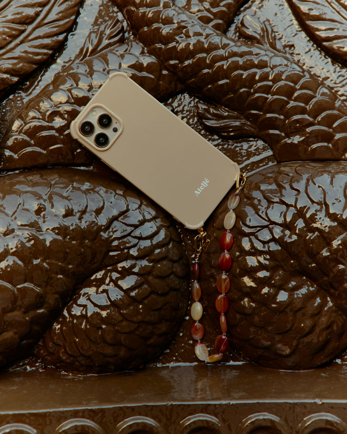 Atelj&eacute; Sand case
