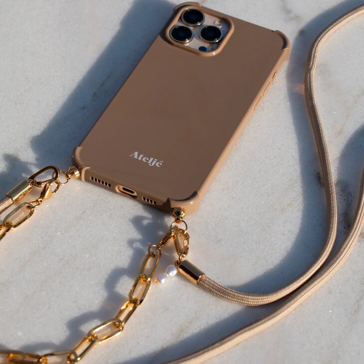 Atelj&eacute; Caramel case