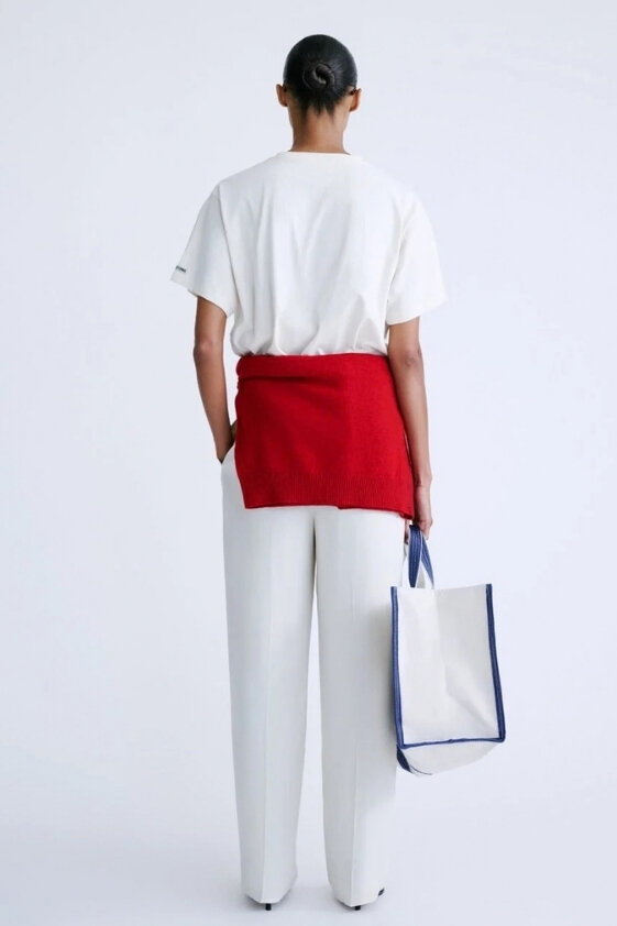 Love Stories Josie tee