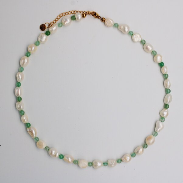 Monochromatic Gold Pearl Necklace Green